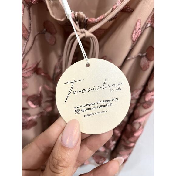 NWT TwoSisters the label SASKIA DRESS EMBROIDERY ROSE size 4 - Picture 7 of 9